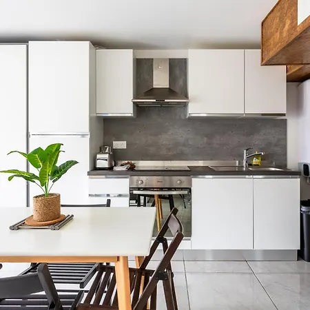 Apartament 23 Ab Batd Rdc Parking Gauche *